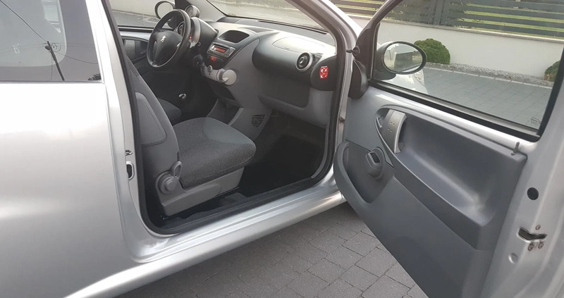 Peugeot 107 cena 8999 przebieg: 200000, rok produkcji 2008 z Olesno małe 254